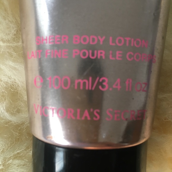 Victoria’s Secret body lotion 100ml - Picture 2 of 3